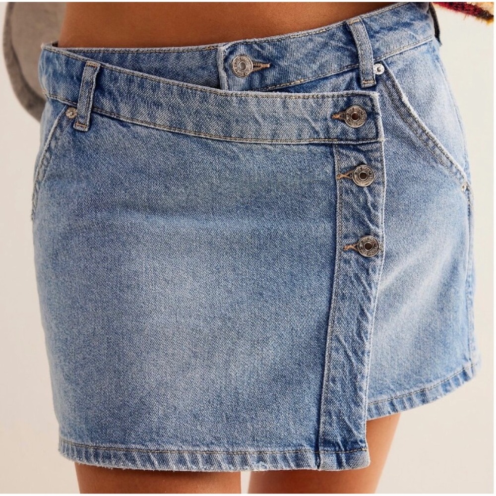 Free People We The Free Wynne Denim Skirt Light Indigo Blue Size 27